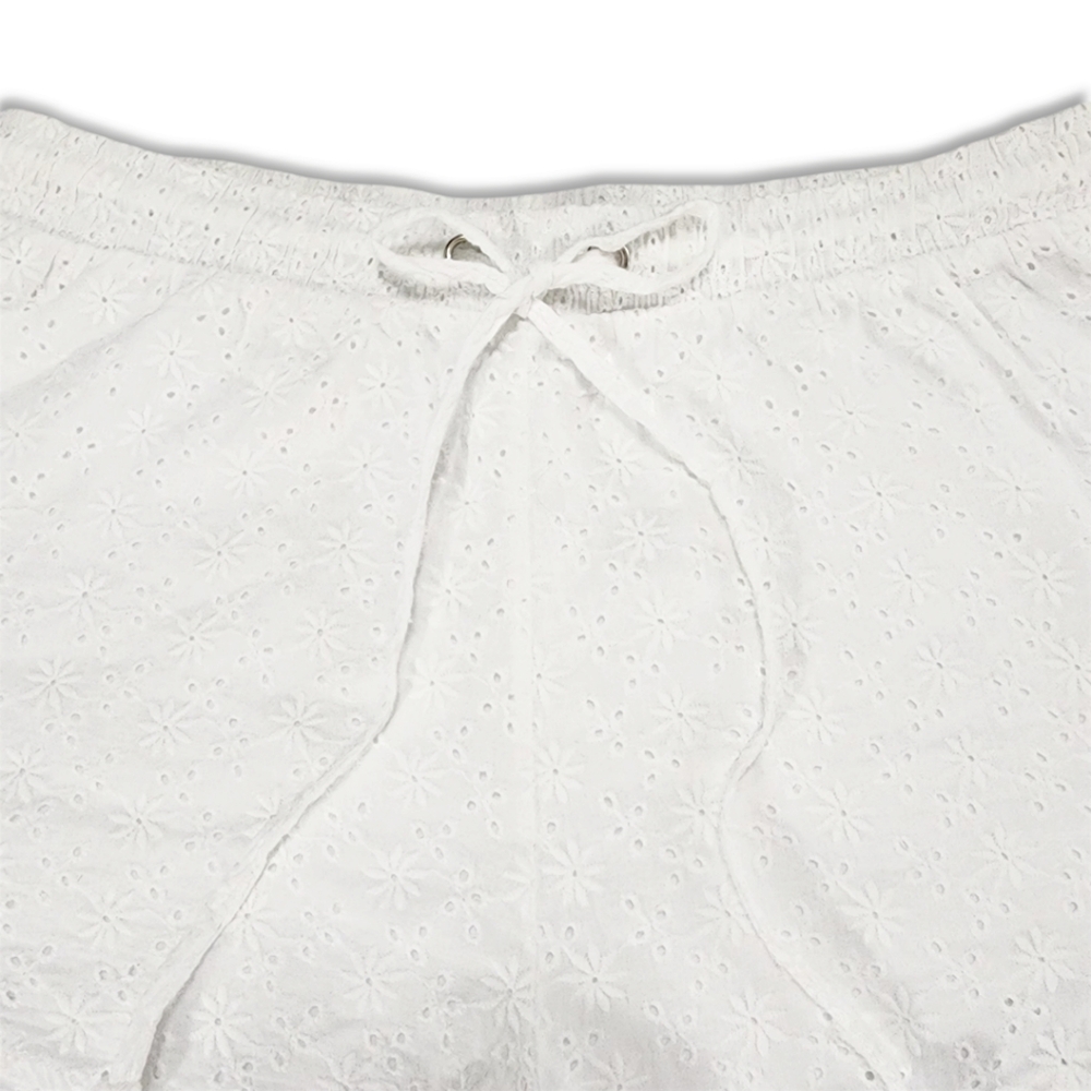 Sofia's White Shorts Size M 100% Cotton Ruffled Hem Eyelet Drawstring Boho Style - Picture 3 of 9